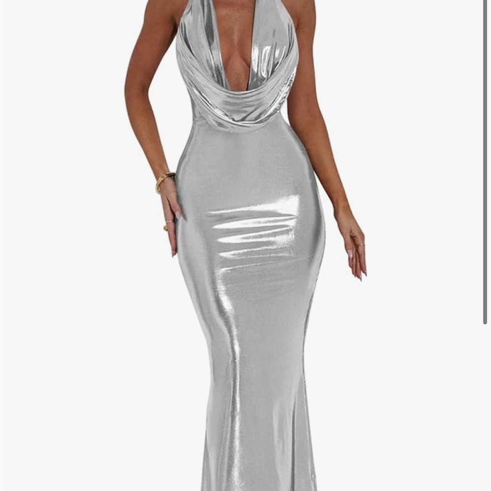 Elegant Metallic Backless Evening Dress